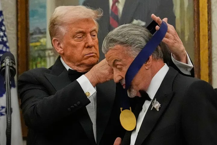Sylvester Stallone Honored at the White House: A Celebration of a Cinematic Legend🏆😲-VIDEO